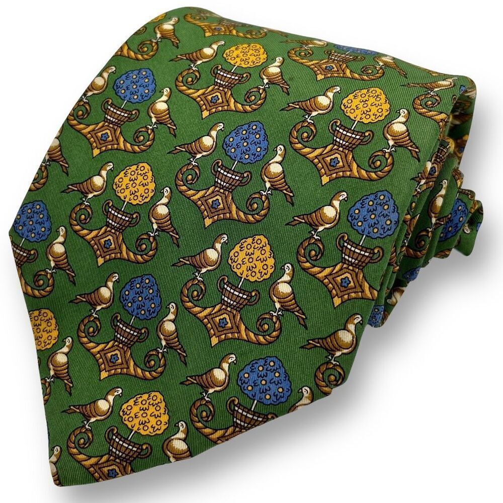 SALVATORE FERRAGAMO Men’s Dove/Bird Animal Motif Tie, 100% Silk, Made in Italy